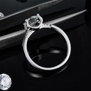 Moissanite Ring 0.5c/1.0c