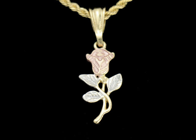 14k  gold plated Rope Necklace with Rose  gold plated Flower Pendant Valentine Day Gift for Women & Men,  gold plated Rope Necklace with Rose  gold plated Flower Pendant Necklace by Aria Jeweler