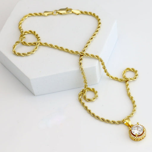 Rope chain with round diamond charm