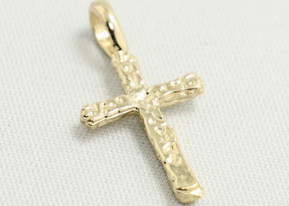 Mariner chain with gold nugget cross charm