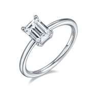 Moissanite emerald cut Ring 1.0c