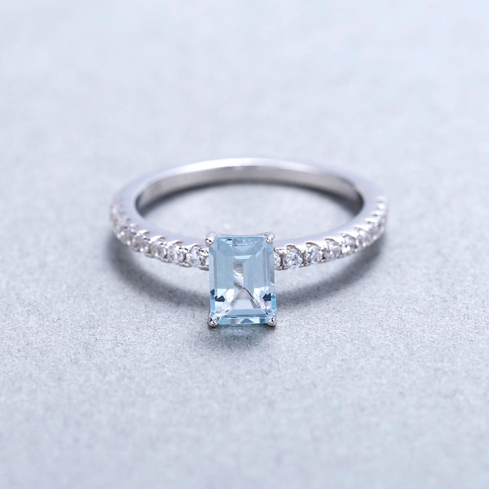 1.28Ct Natural Sky Blue Topaz on silver ring
